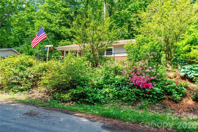 203 Kennedy Drive, Swannanoa, NC, 28778