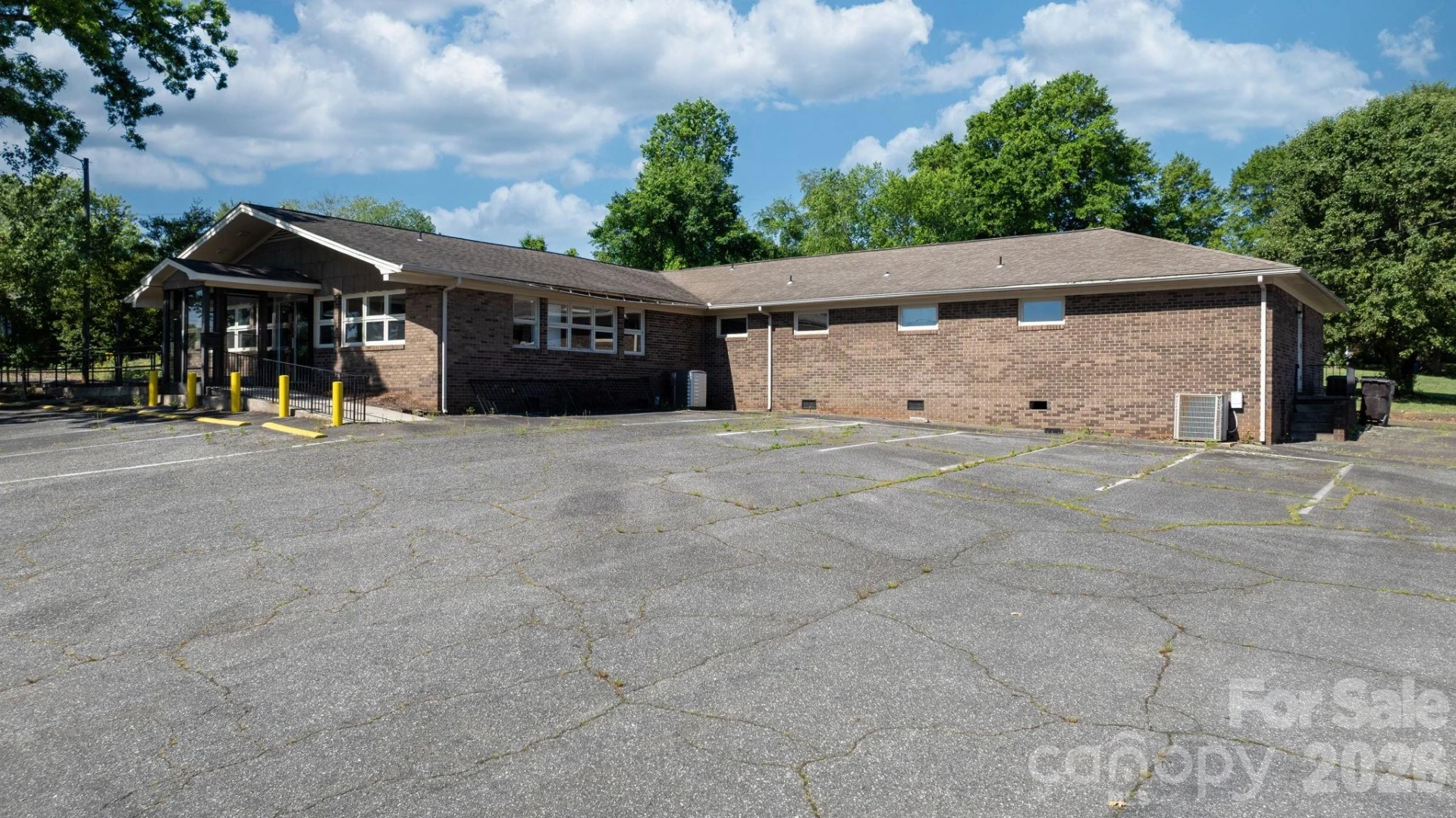 304 S Main Street - Photo 2
