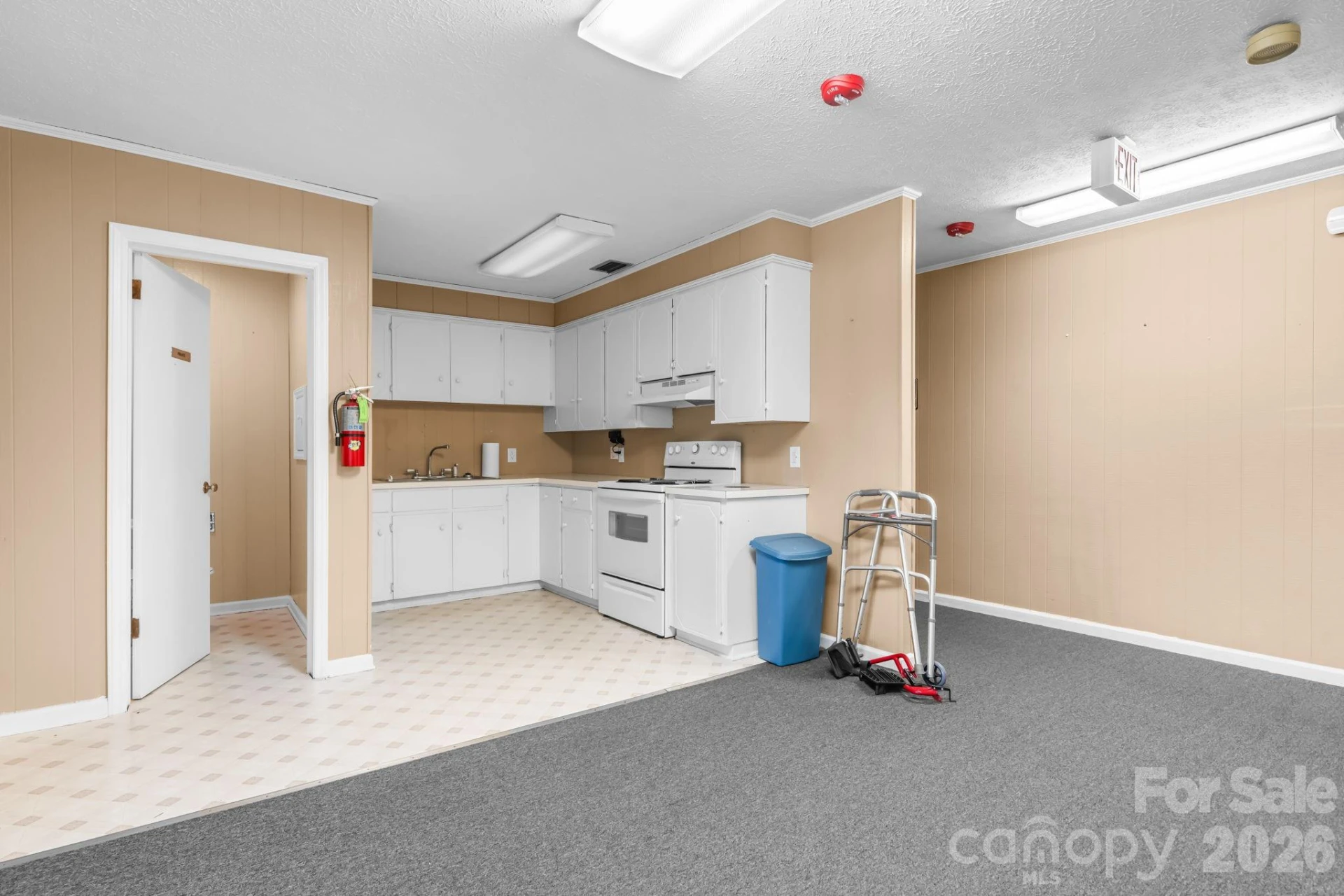 304 S Main Street - Photo 17