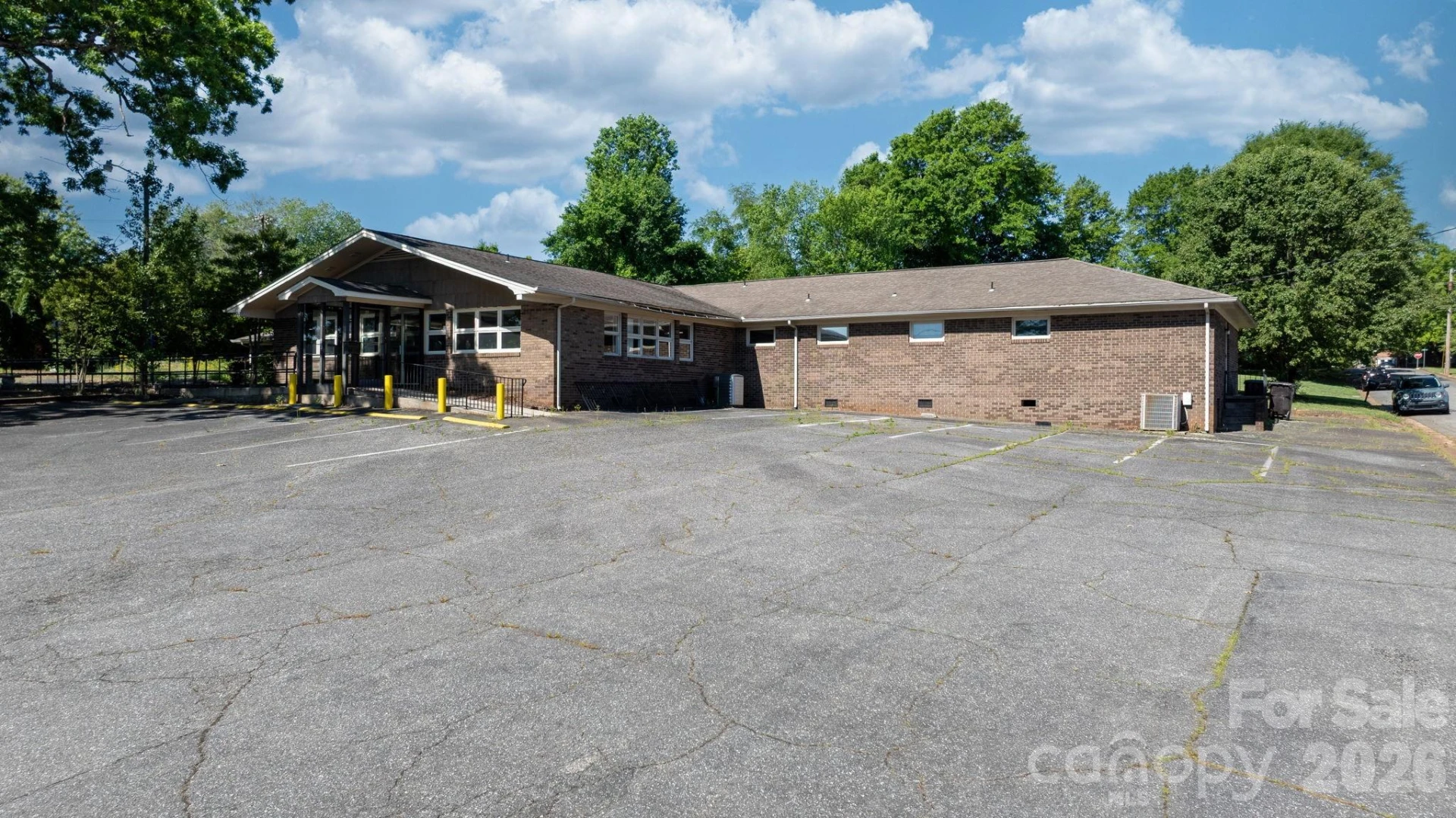 304 S Main Street - Photo 4