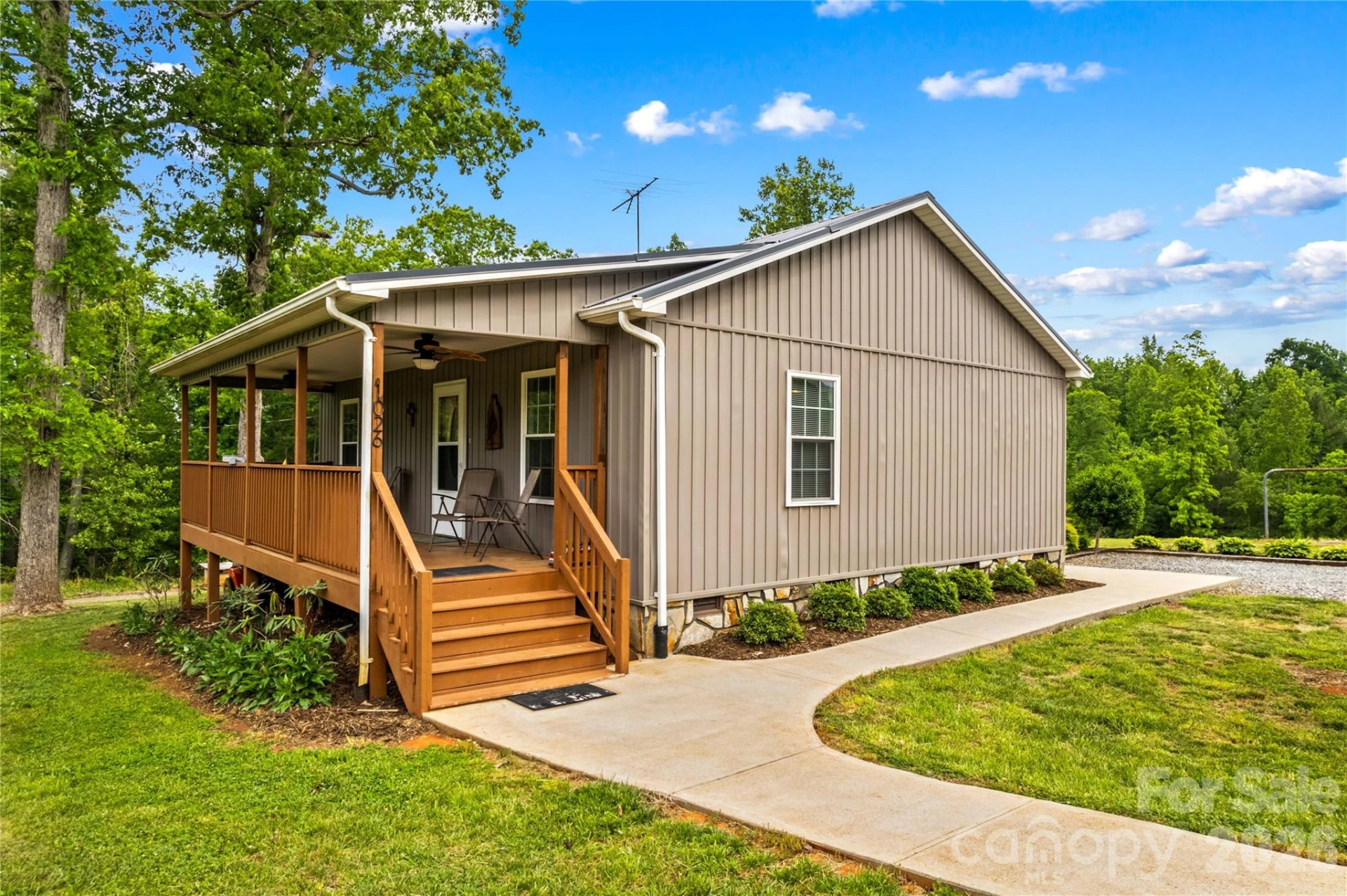 1026 Blue Ridge Ventures None - Photo 2