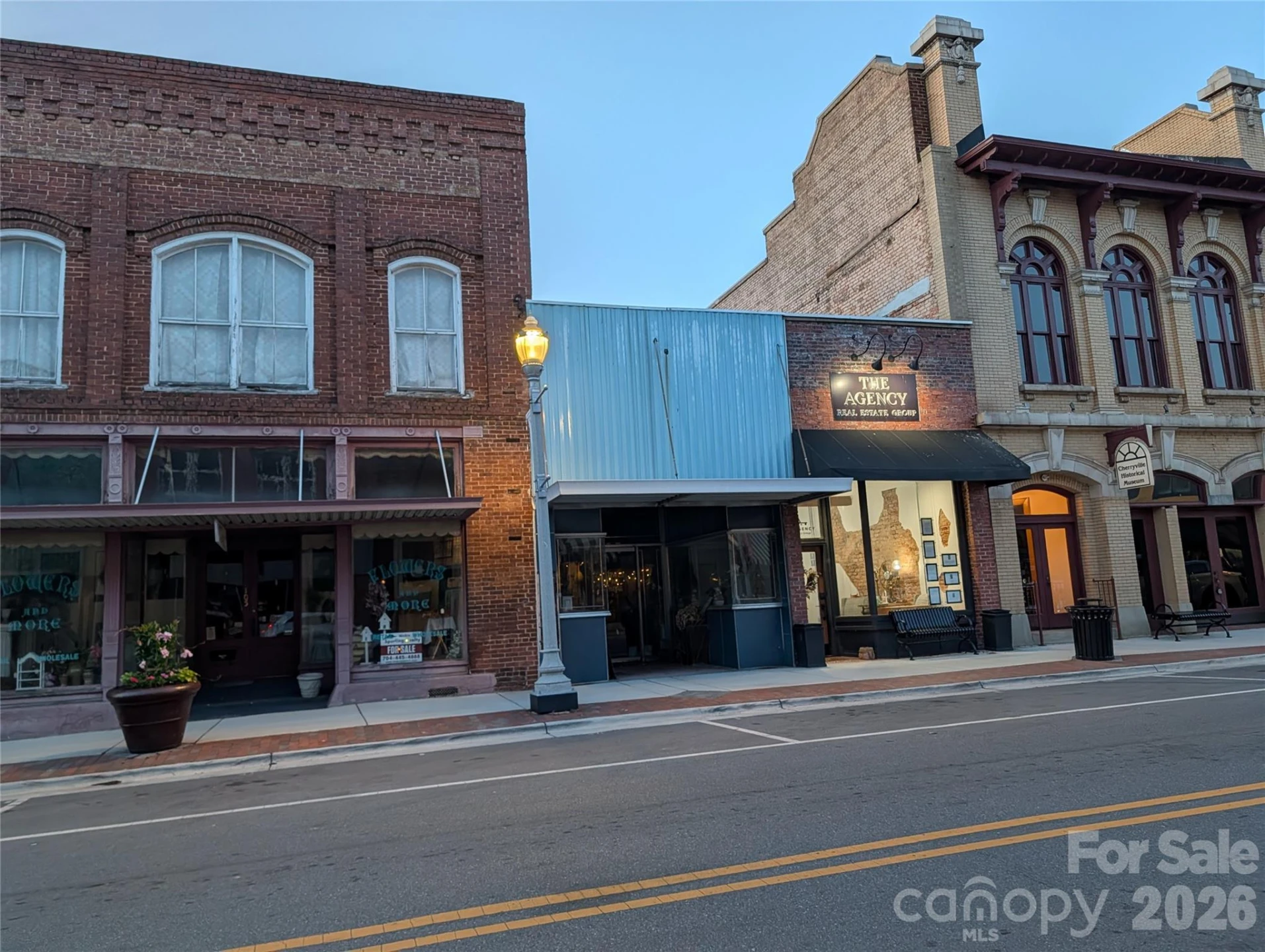 105 and 107 Main Street - Photo 4