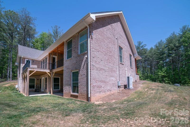 2026 Robert Drive - Photo 3