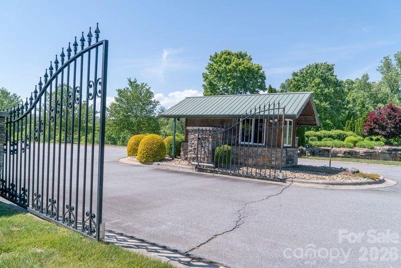 2026 Robert Drive - Photo 8