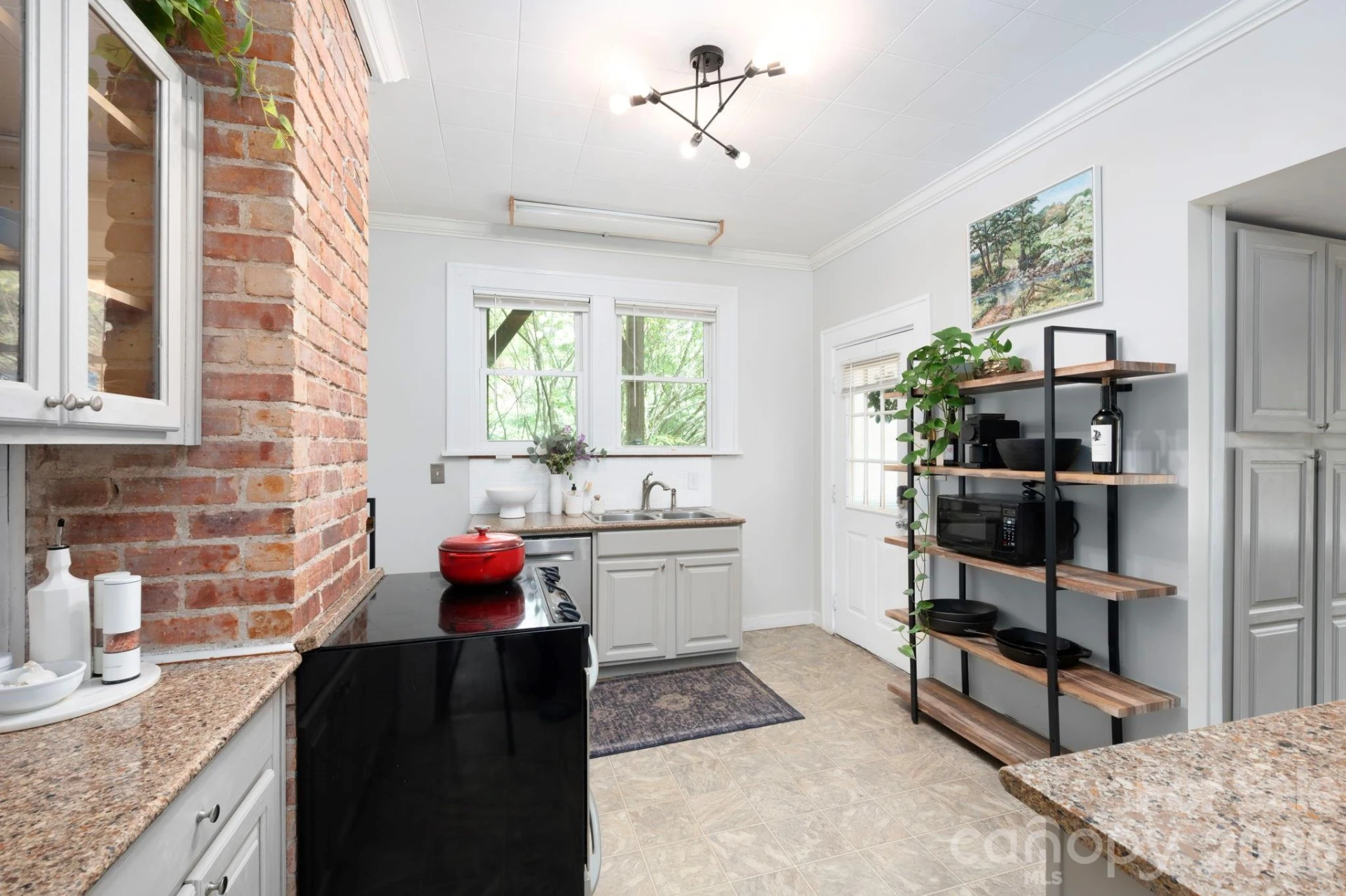 84 Forest Hill Drive - Photo 9