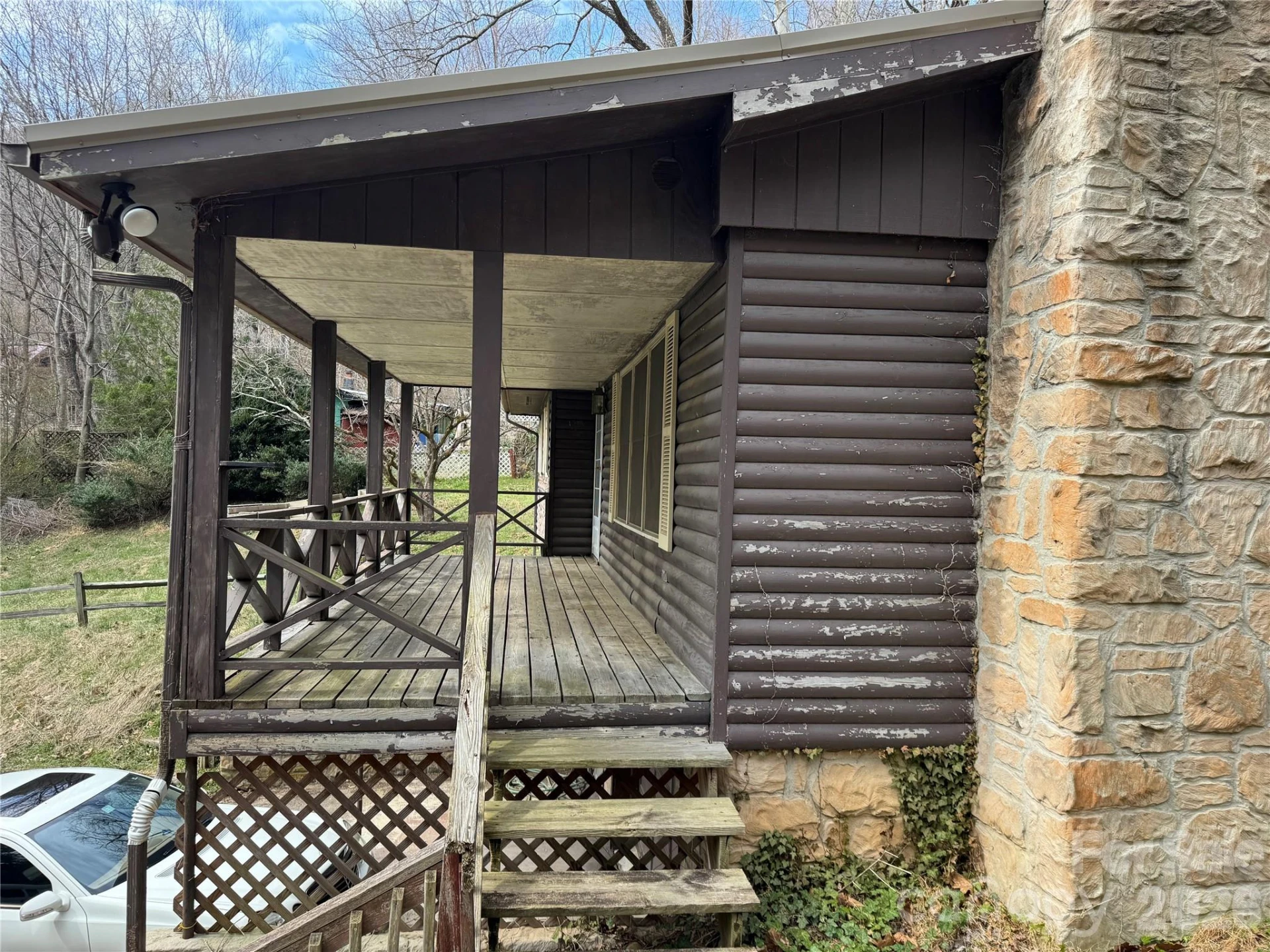 814 Mountain View Drive - Photo 4