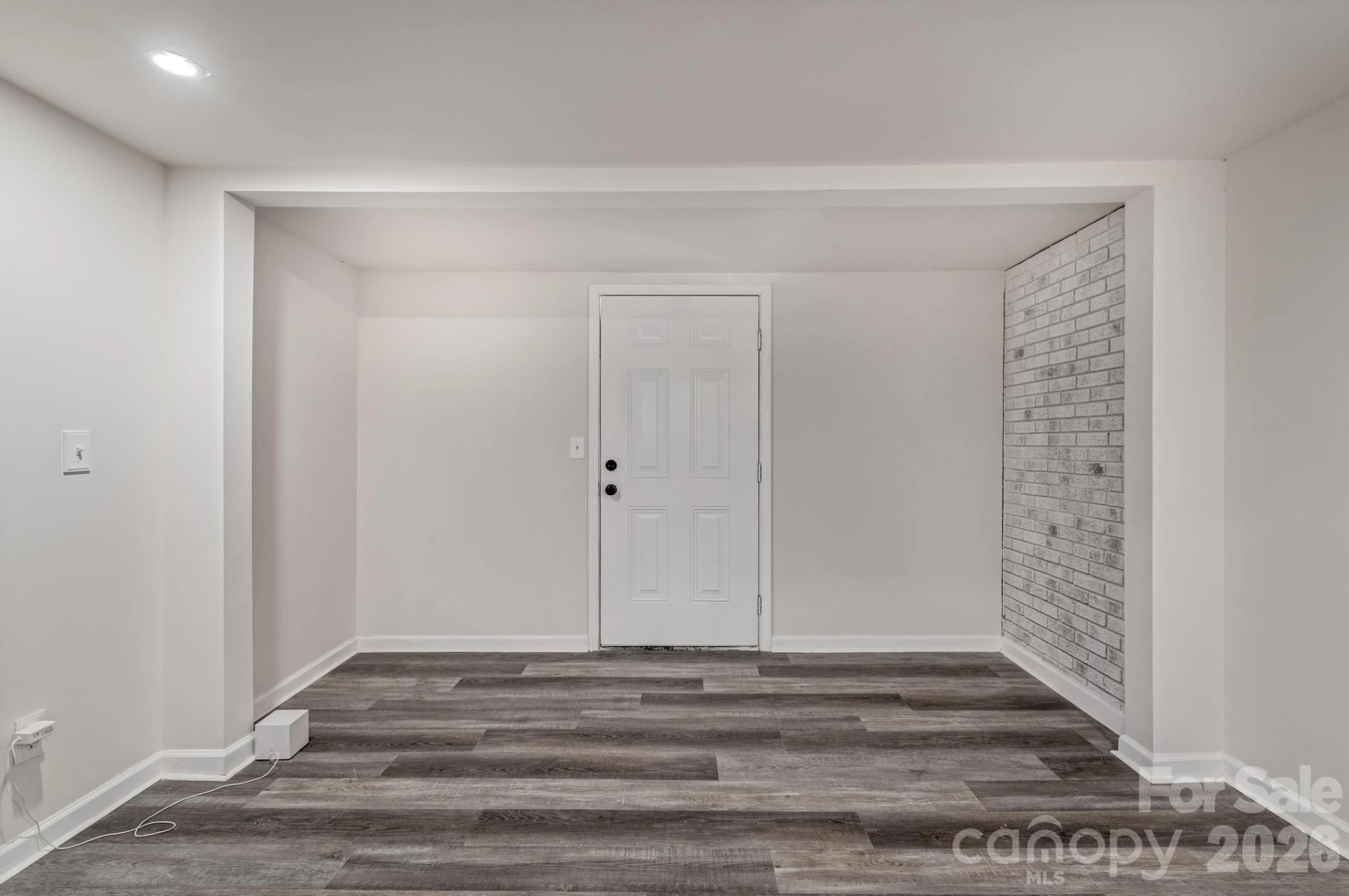 607 Carlos Street - Photo 11
