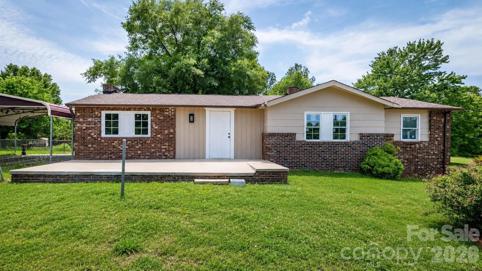607 Carlos Street - Photo 3