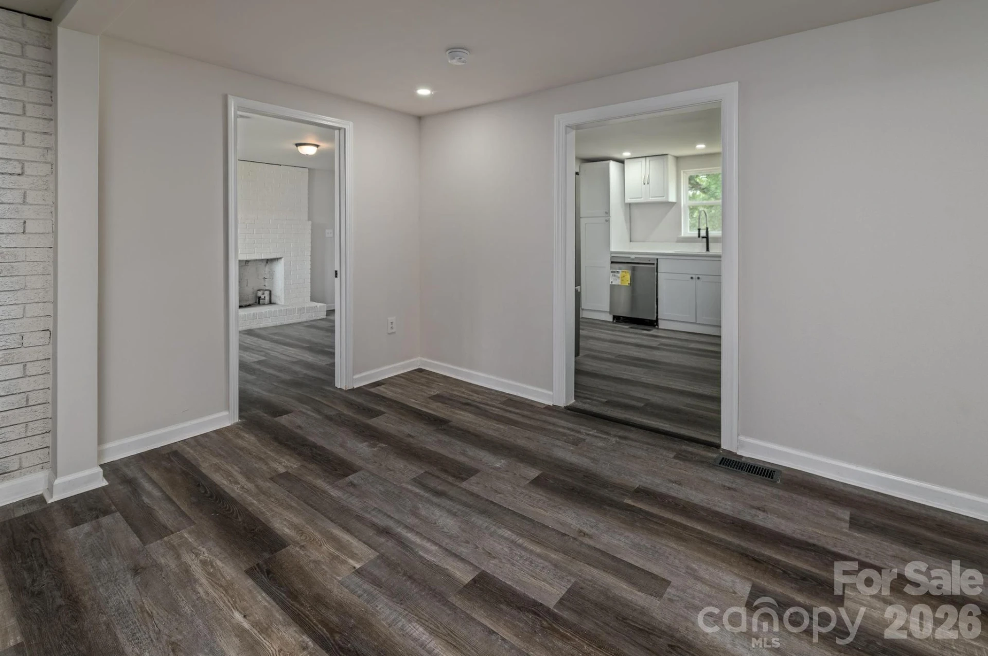 607 Carlos Street - Photo 9