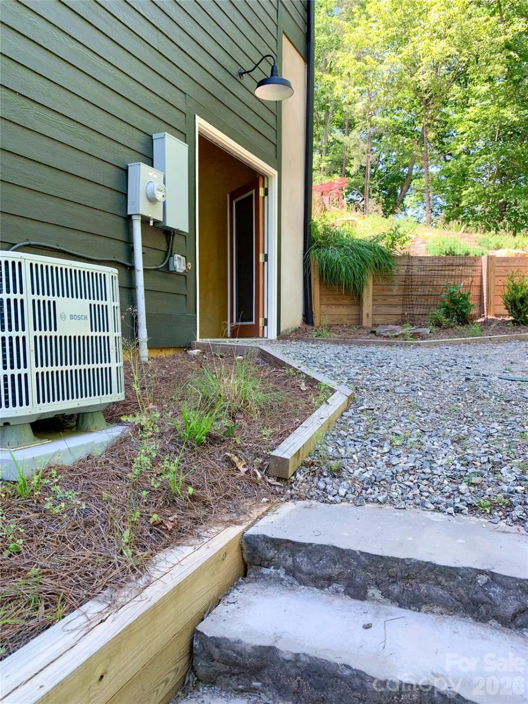 143 Eagles Avenue - Photo 33