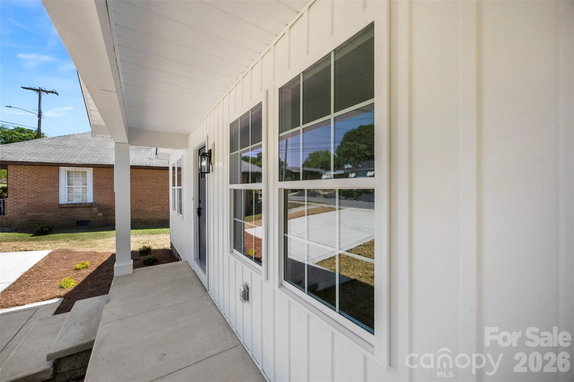 1511 Horah Street - Photo 5