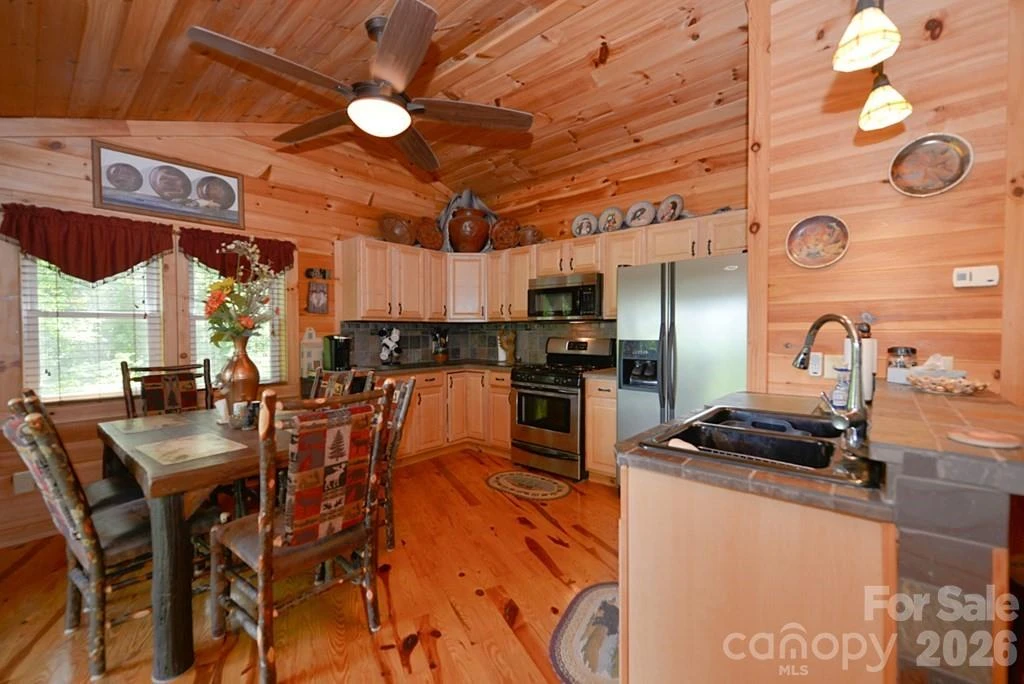 470 Bear Ridge Road - Photo 15