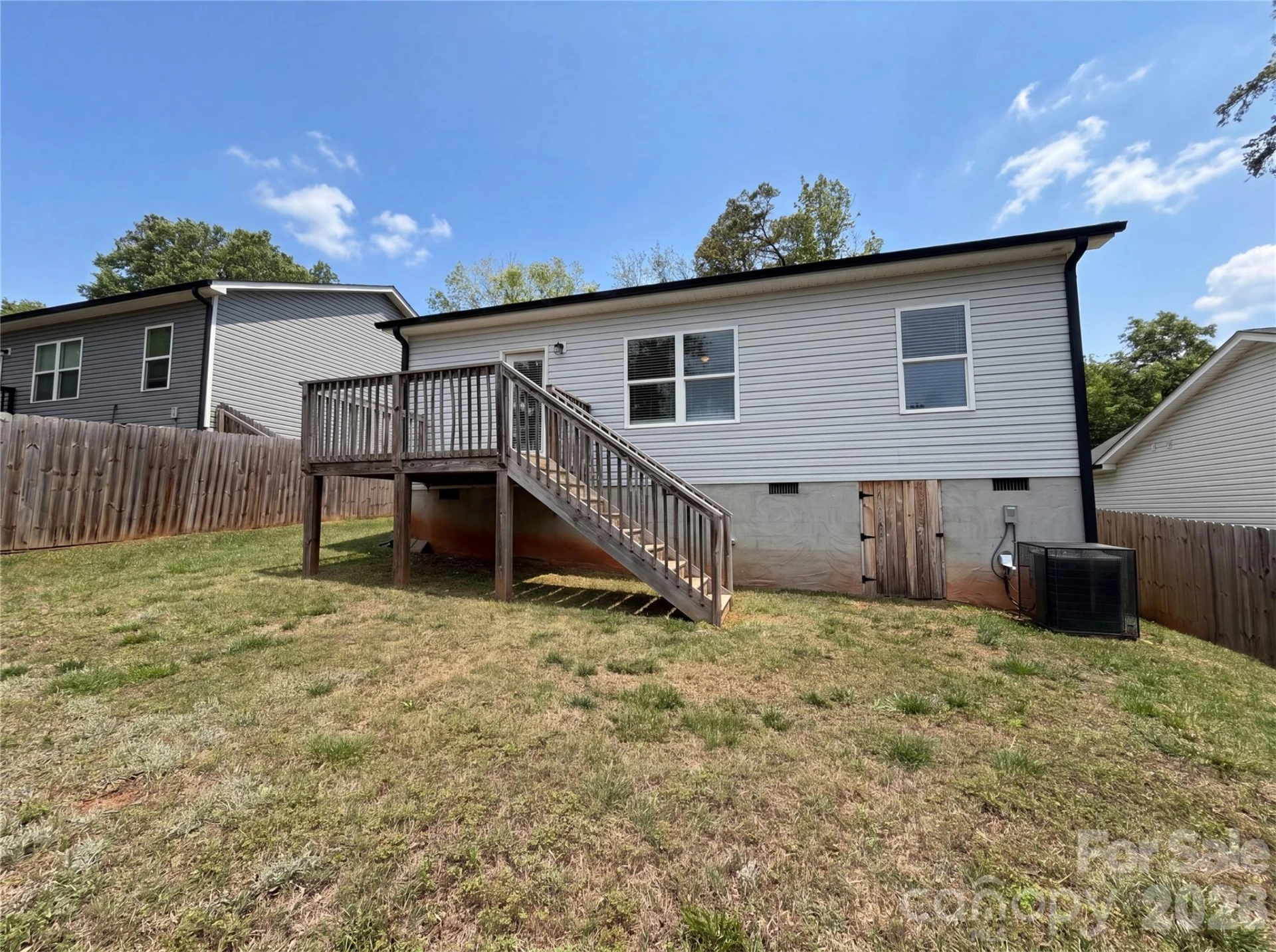 5704 Woodard Street - Photo 5