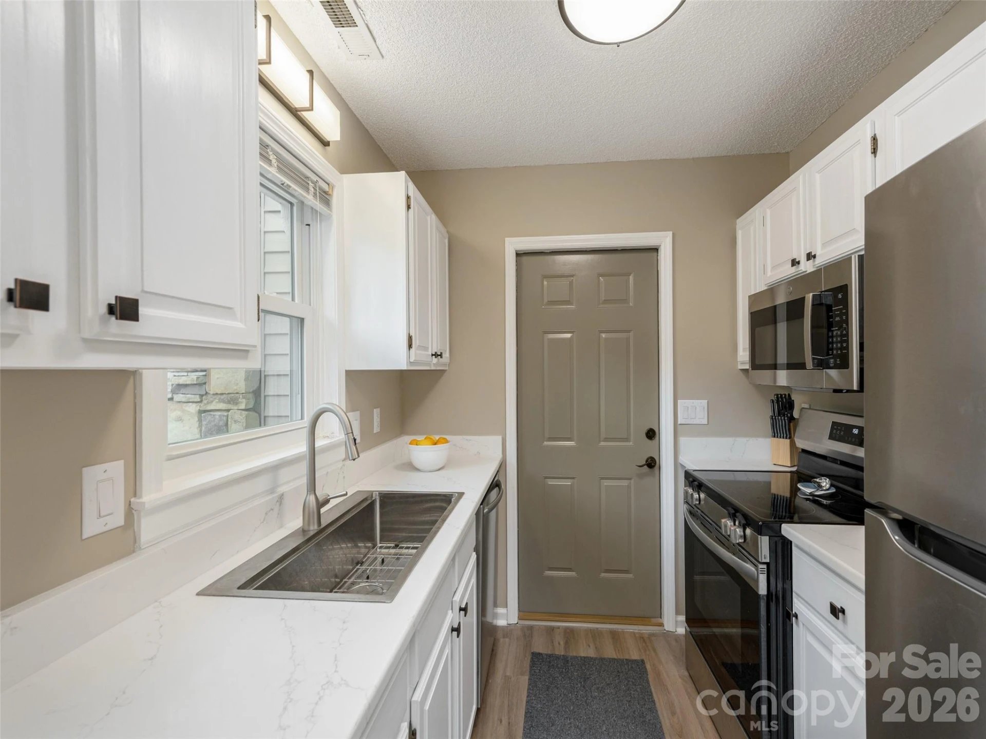 243 Rocky Mountain Way - Photo 8