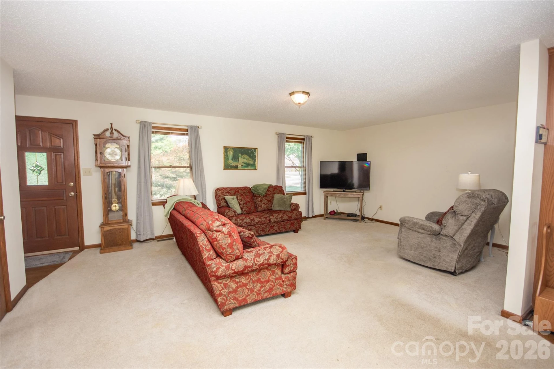 151 Meadow Oaks Drive - Photo 4