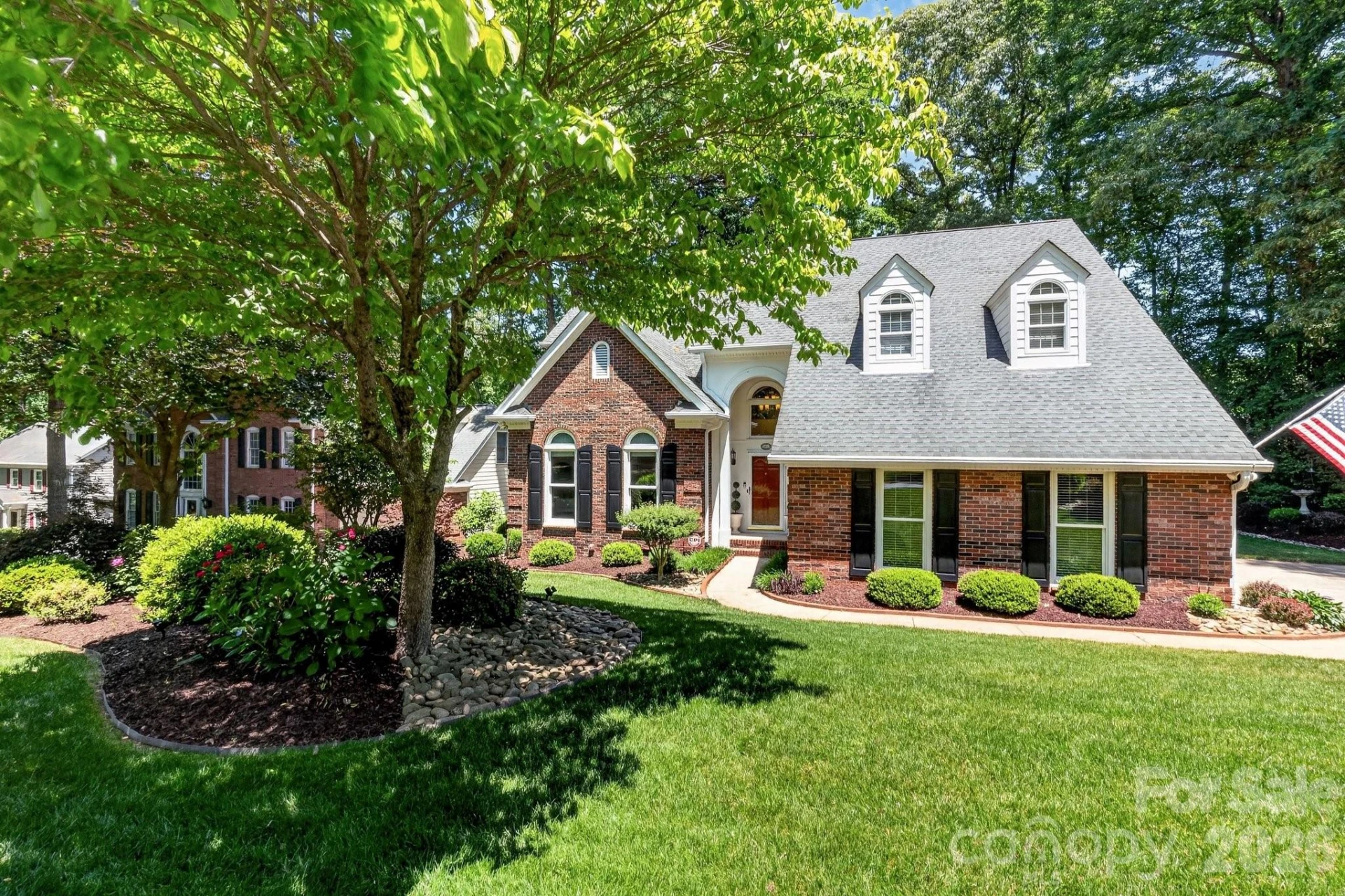 15211 Sharrow Bay Court - Photo 2