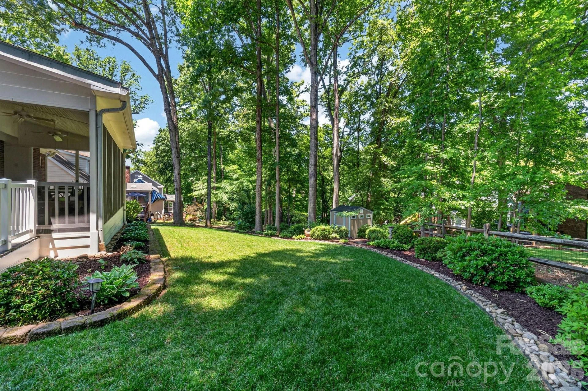 15211 Sharrow Bay Court - Photo 44