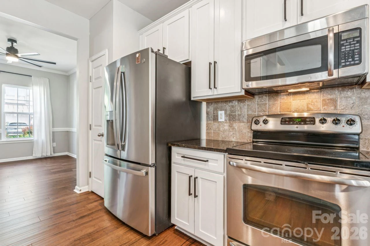 3233 Park South Station Boulevard - Photo 11