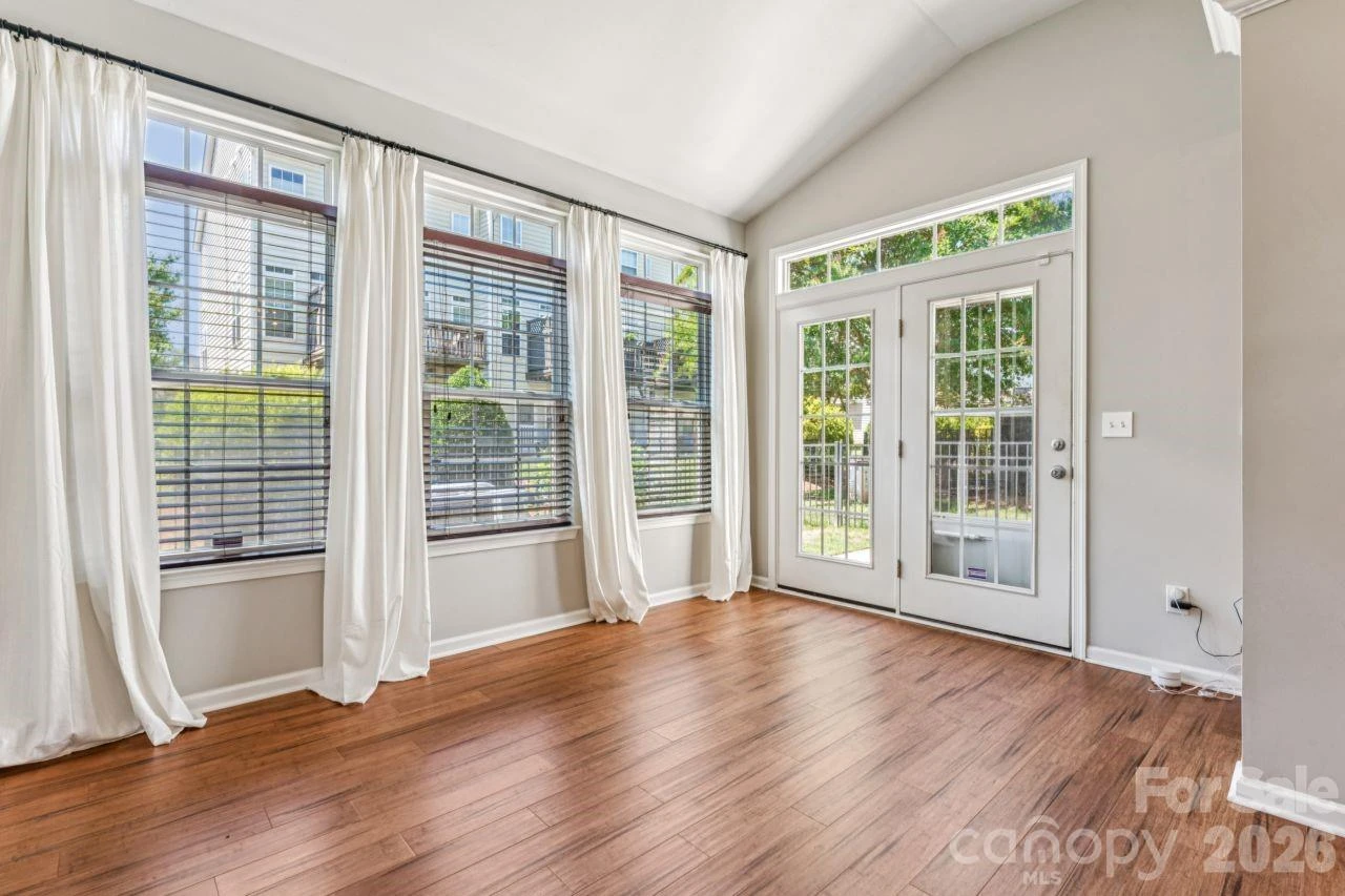 3233 Park South Station Boulevard - Photo 14