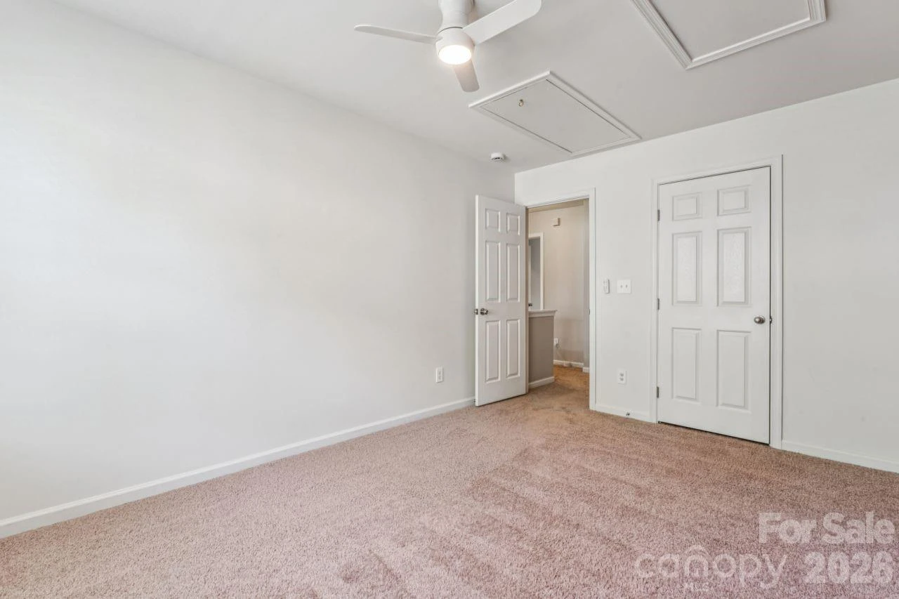 3233 Park South Station Boulevard - Photo 18
