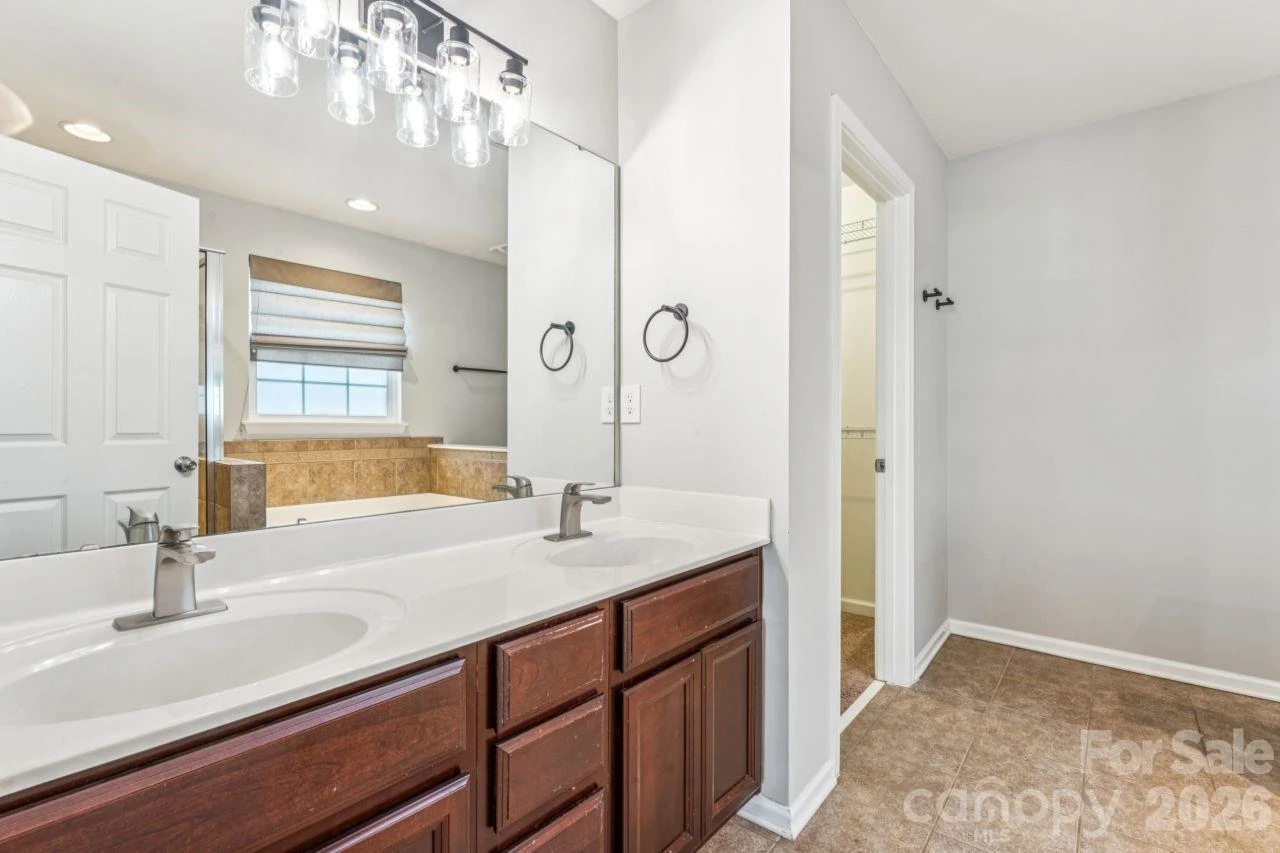 3233 Park South Station Boulevard - Photo 22
