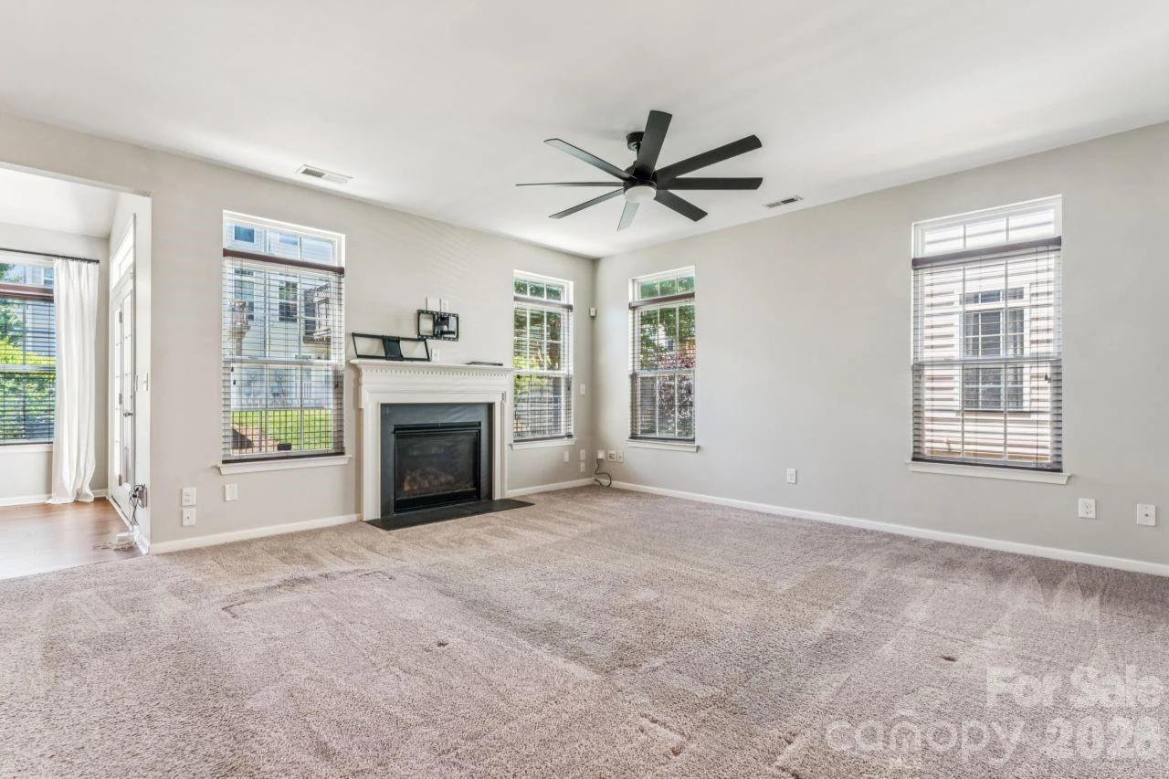 3233 Park South Station Boulevard - Photo 7