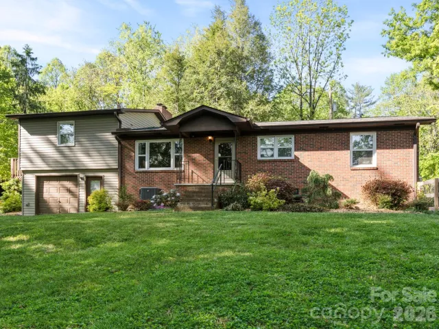 97 Columbia Circle, Hendersonville, NC, 28792