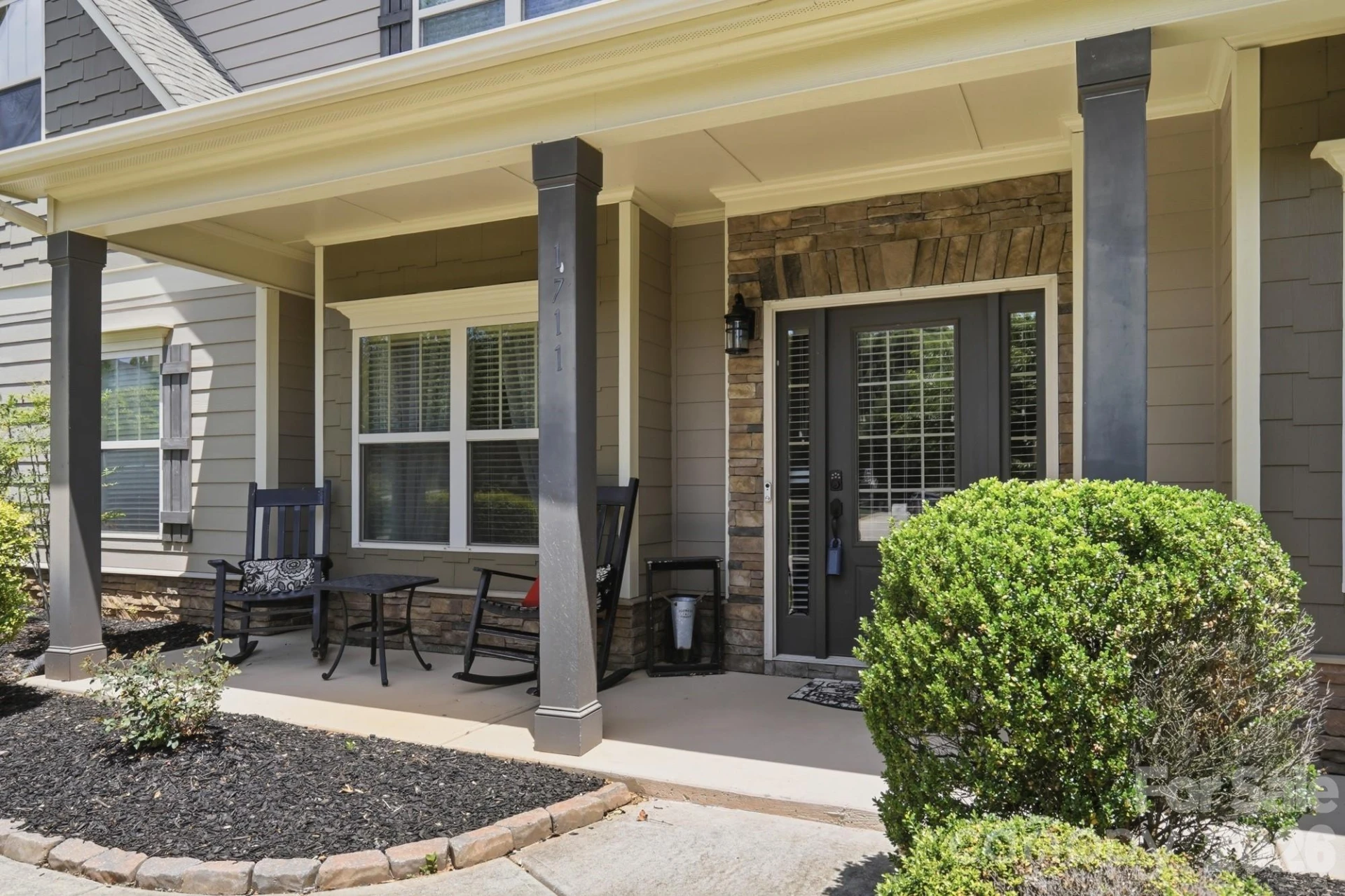 1711 Laurel Hill Drive - Photo 2