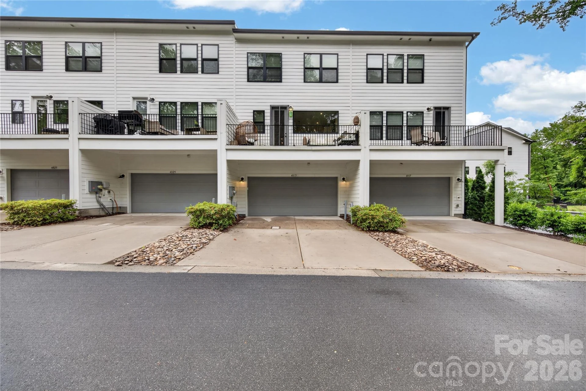 4033 Polluck Way - Photo 35