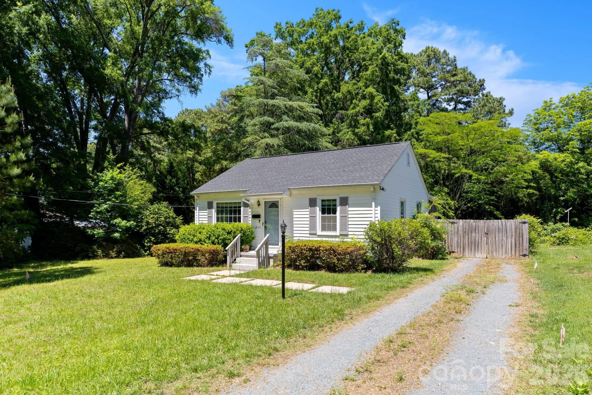 5235 Auburndale Road - Photo 5