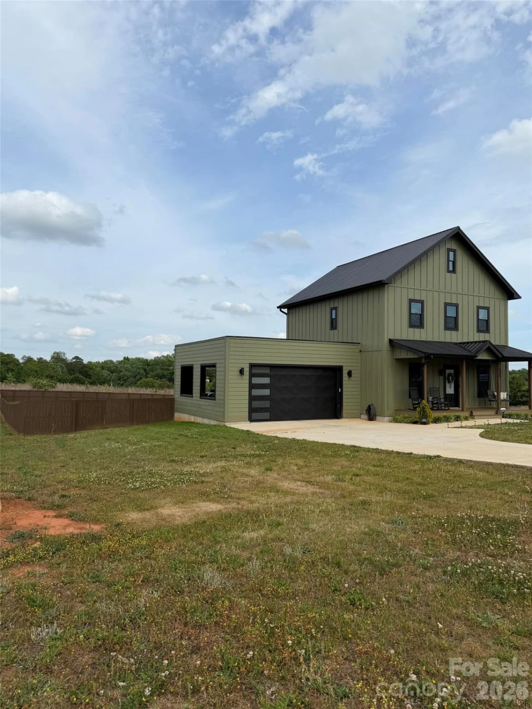 335 Webb Road - Photo 2