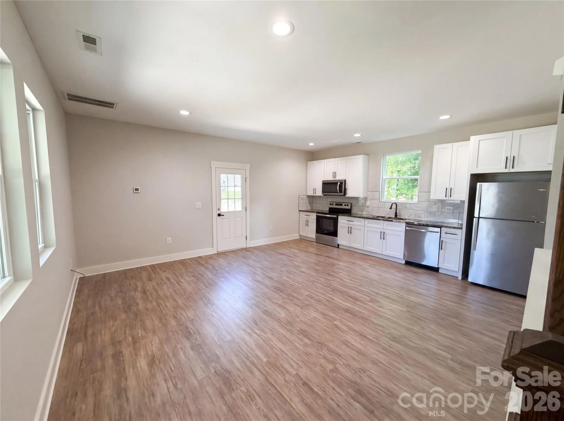 1402 Martin Luther King Avenue - Photo 7