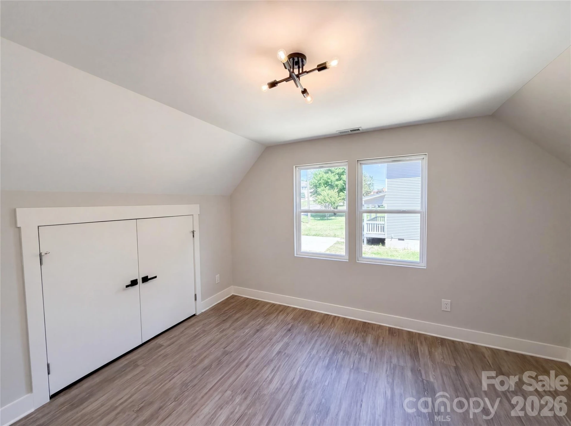 1402 Martin Luther King Avenue - Photo 9