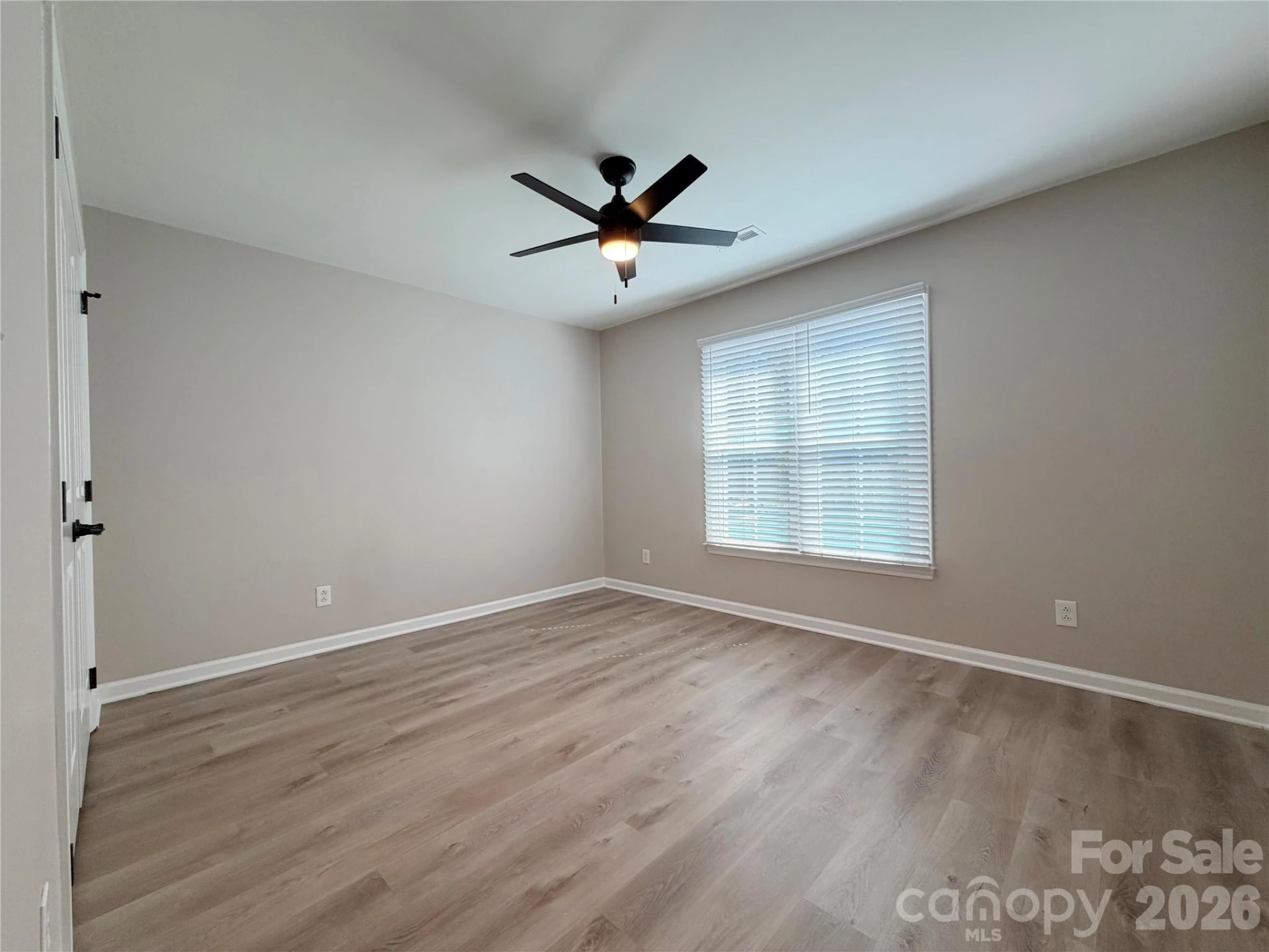 6000 Hunter Lane - Photo 32