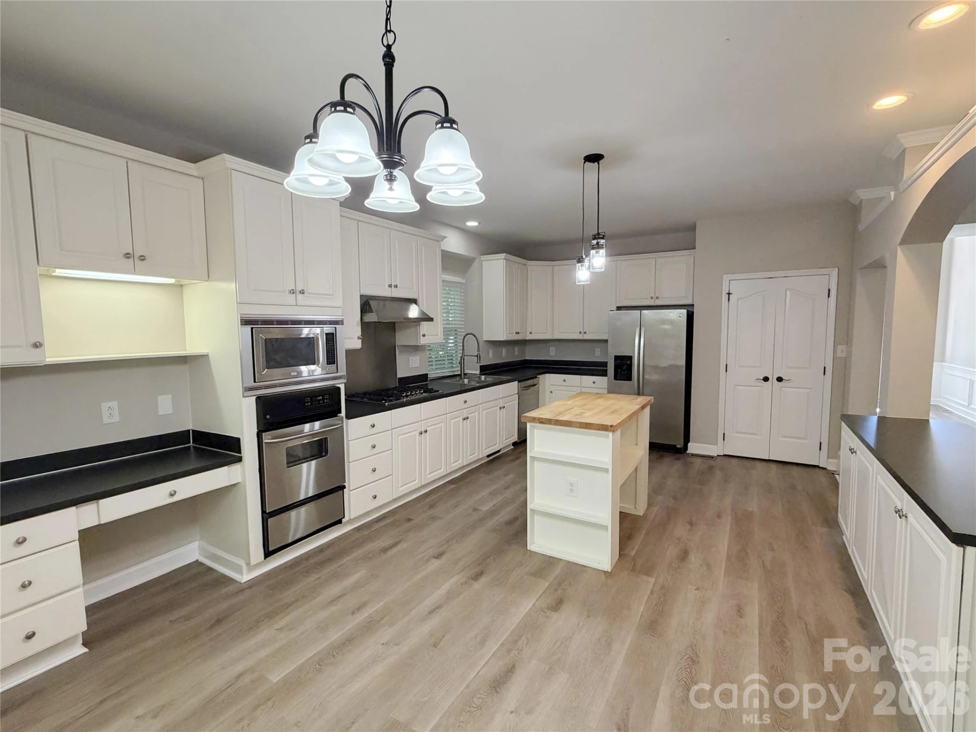 6000 Hunter Lane - Photo 10