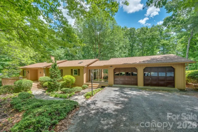 66 Oakwood Lane, Columbus, NC, 28722