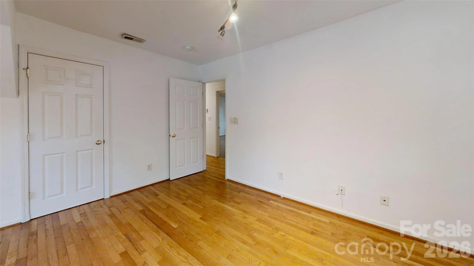 7411 Gate Key Court - Photo 27