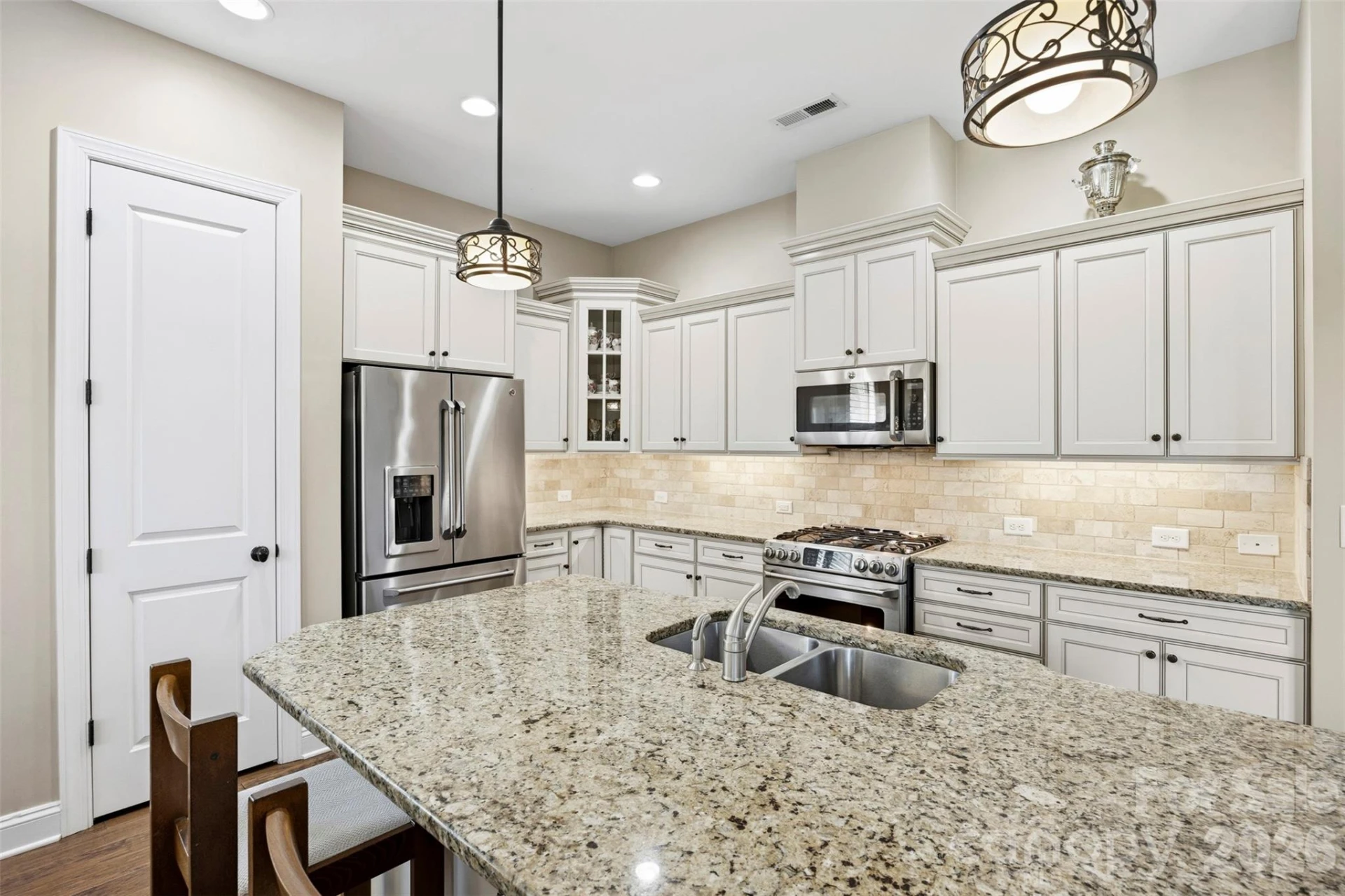 9564 Heritage Farm Avenue - Photo 2