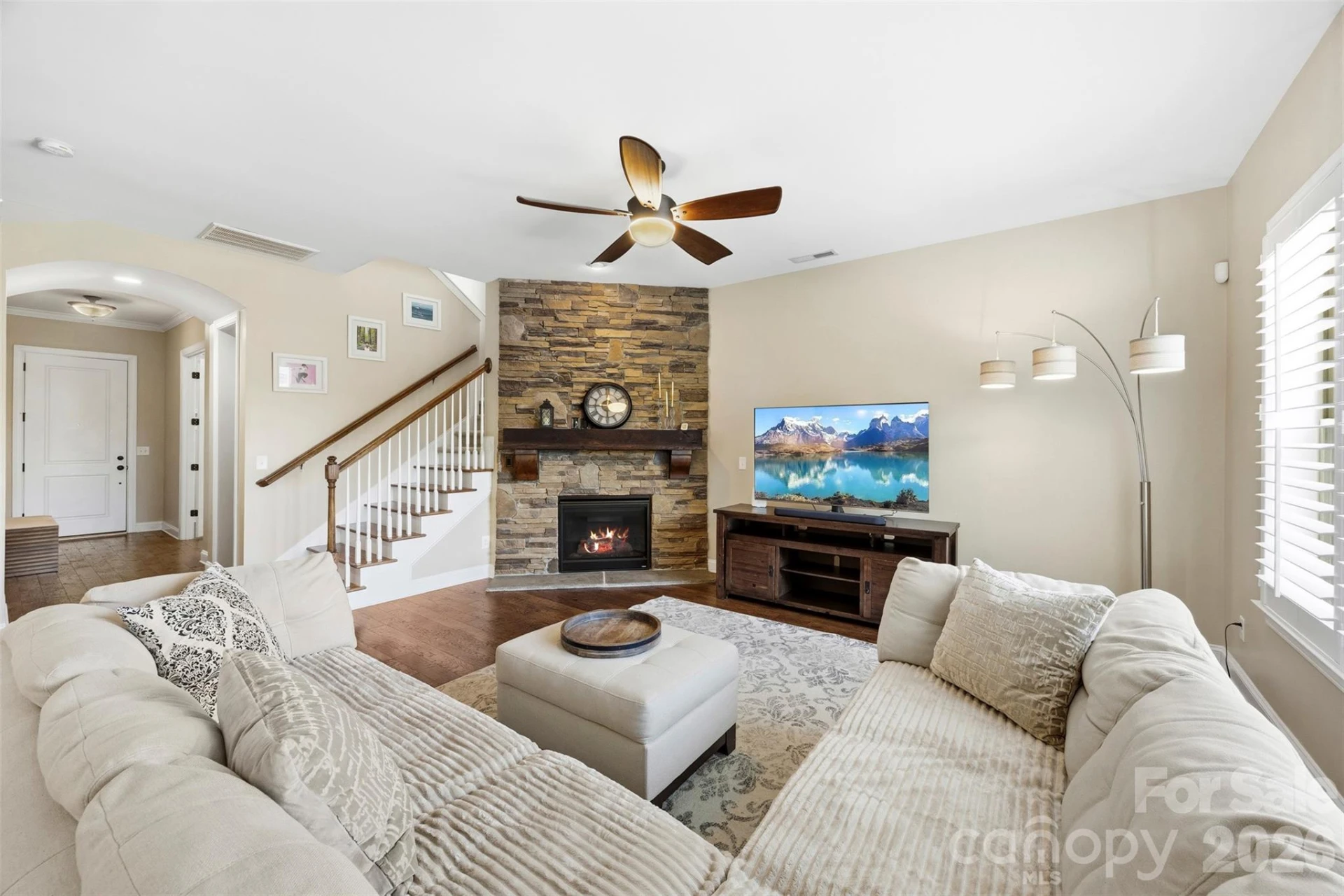 9564 Heritage Farm Avenue - Photo 6