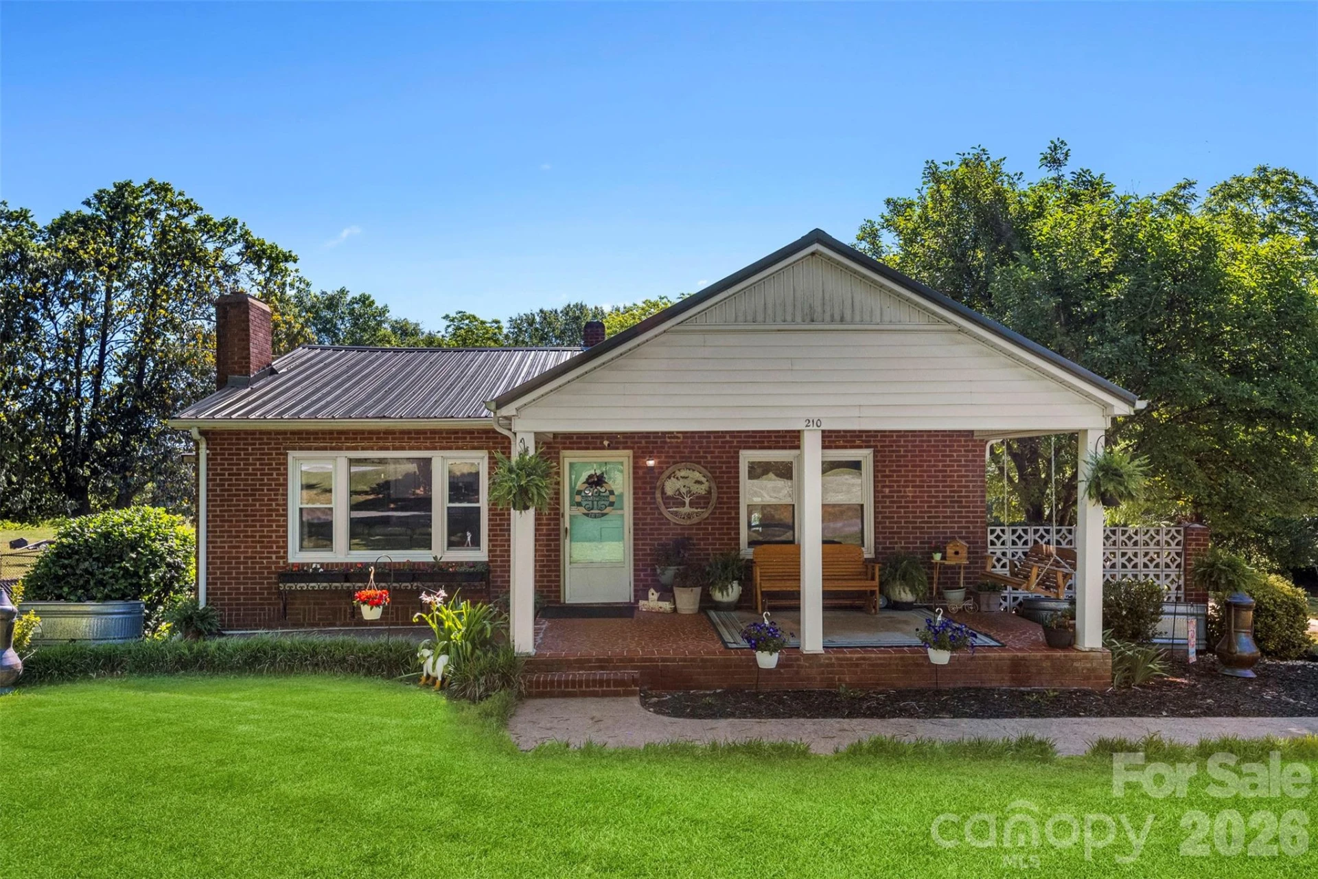 210 Stockton Street - Photo 2