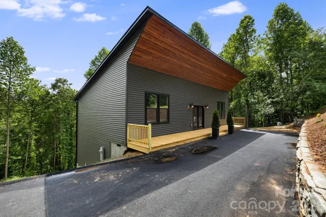 69 Quiet Woods Drive