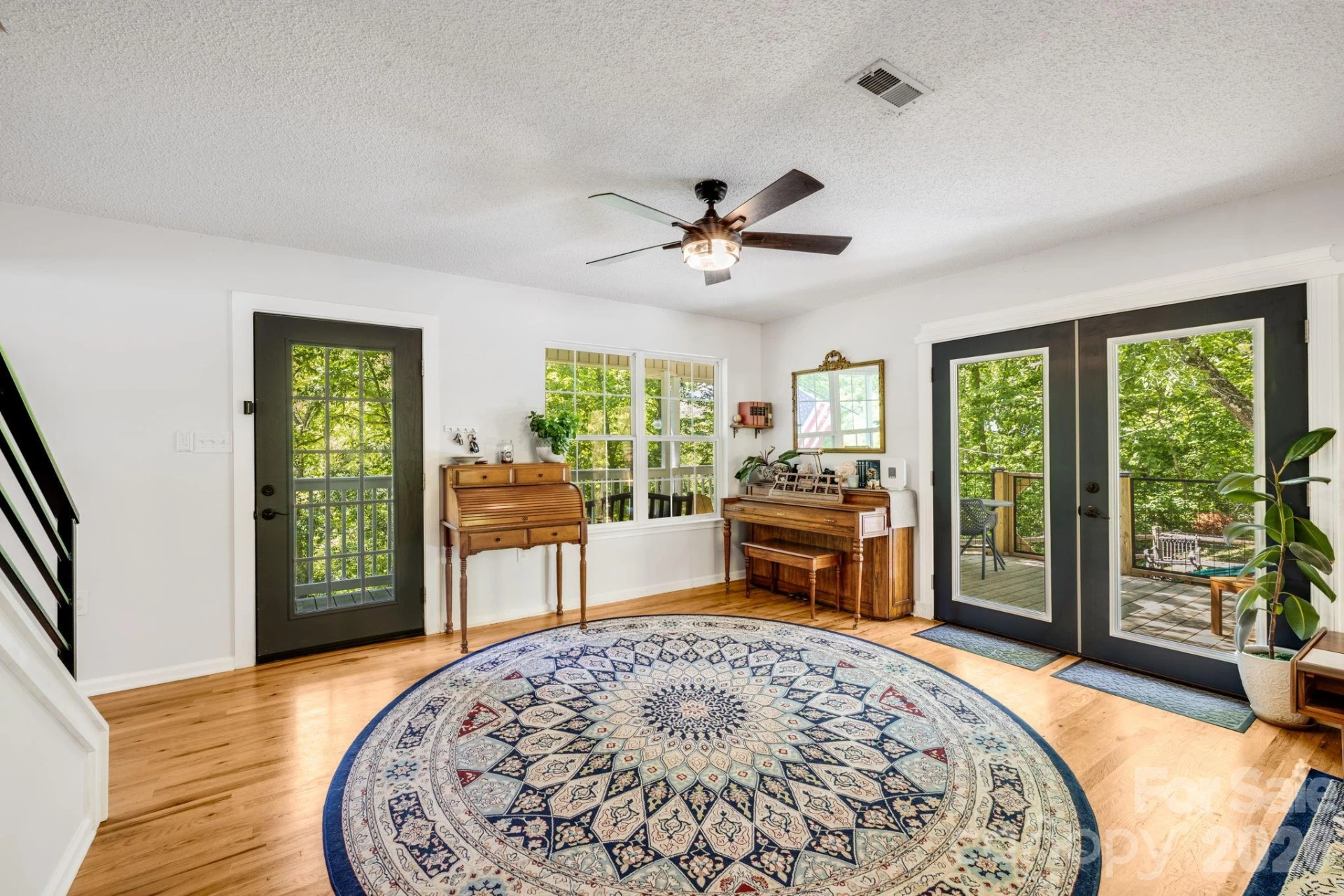 747 Osborne Road - Photo 9
