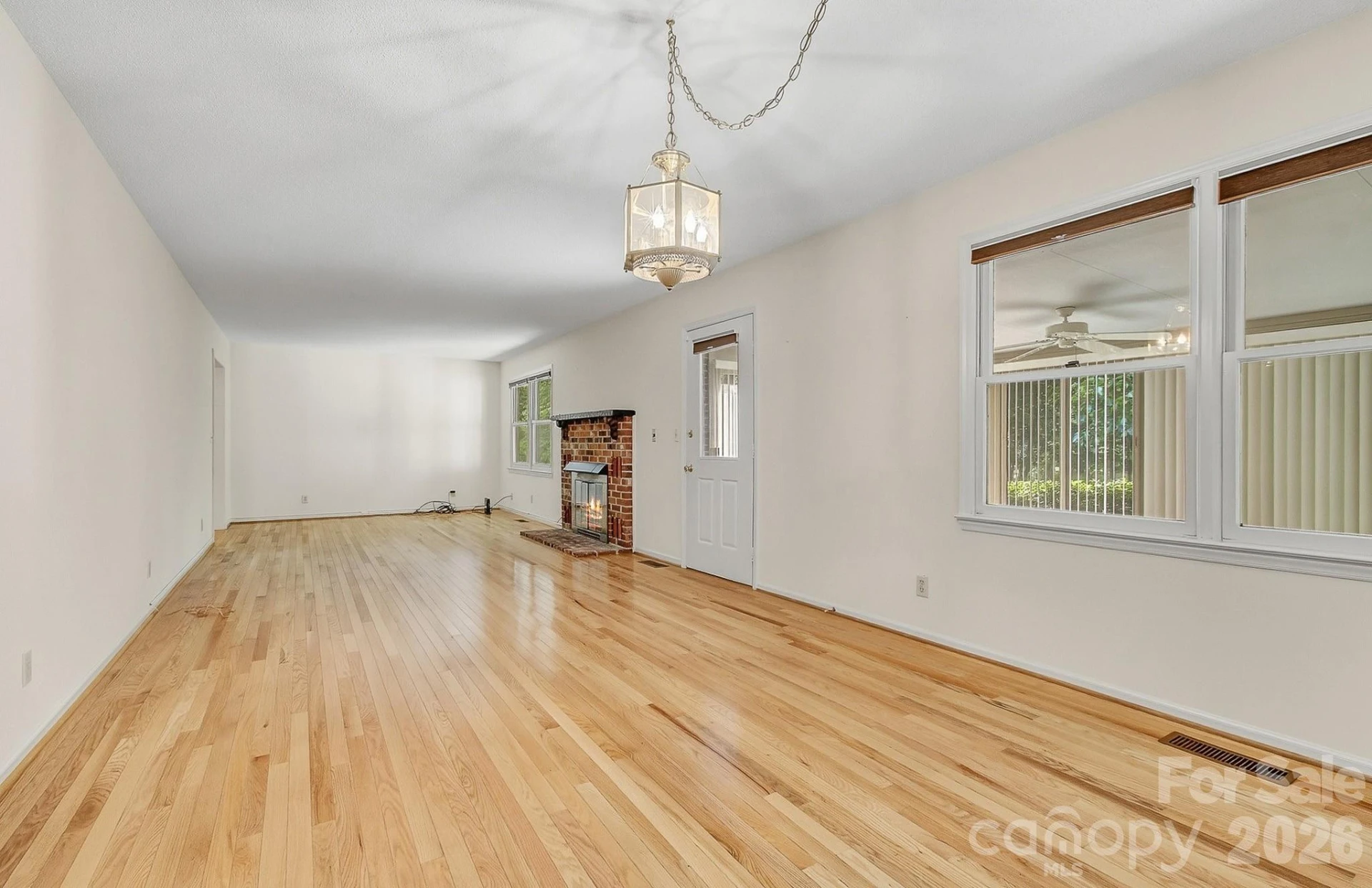 106 Muirfield Court - Photo 11