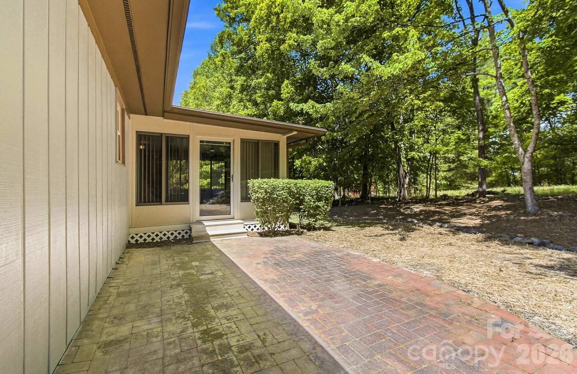 106 Muirfield Court - Photo 21