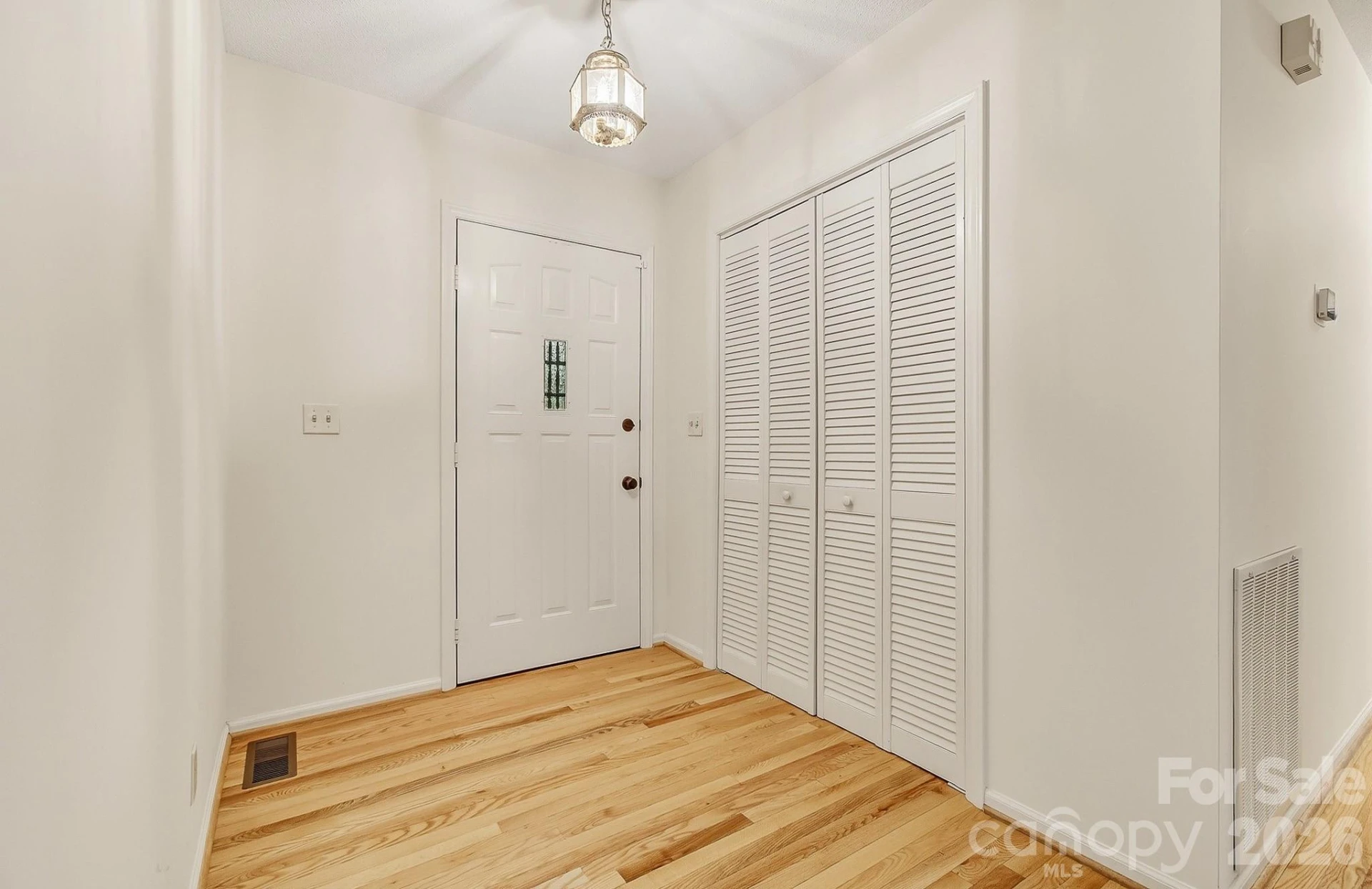 106 Muirfield Court - Photo 4