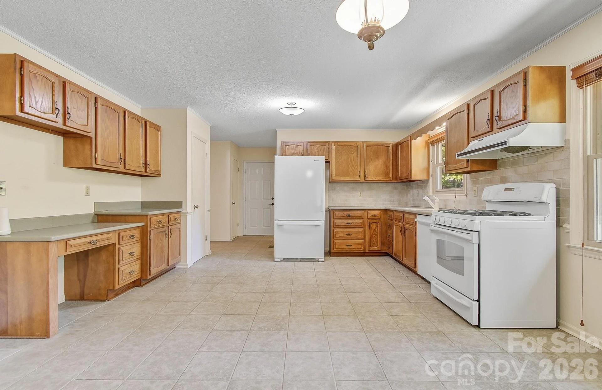 106 Muirfield Court - Photo 10
