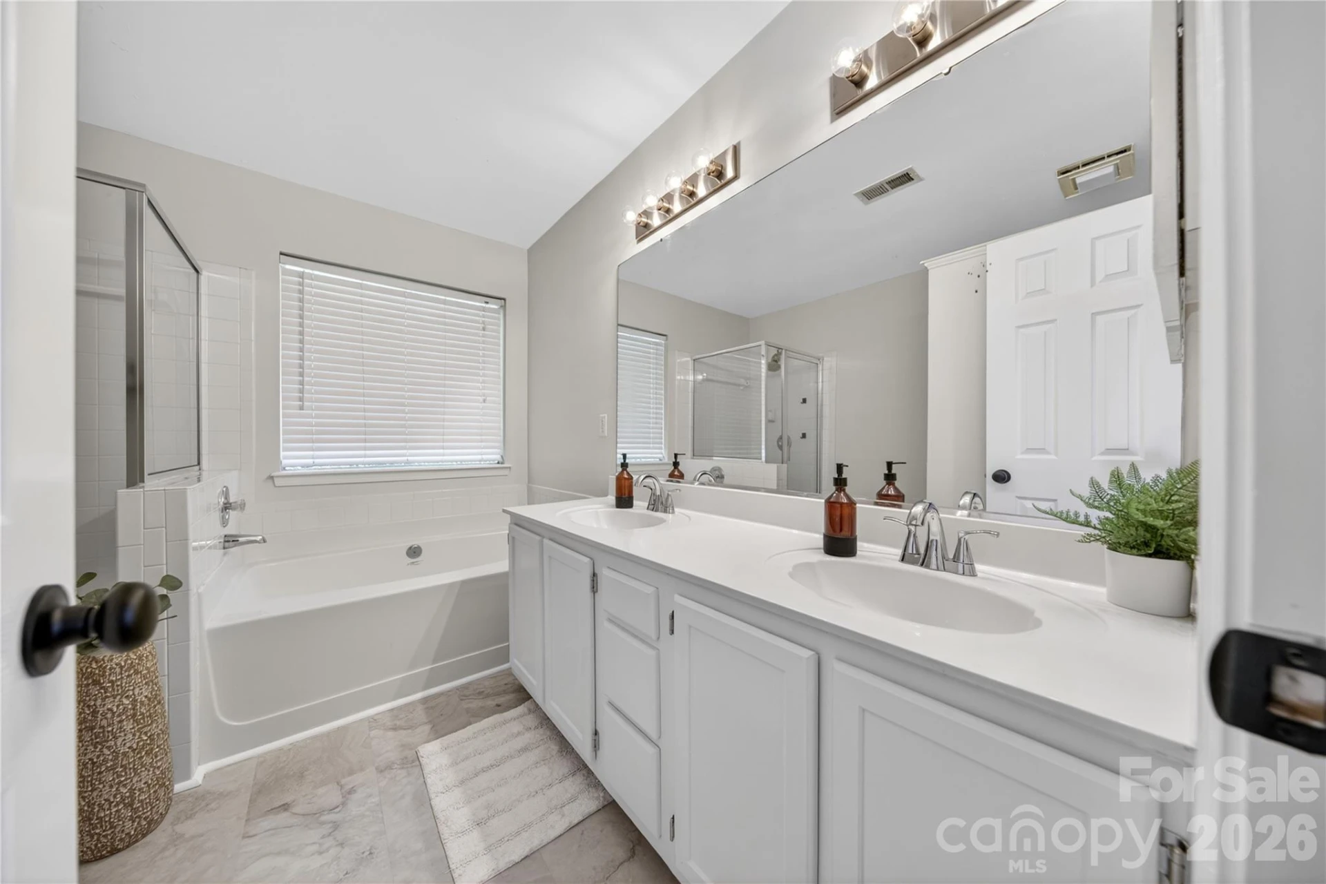 3910 Longwood Drive - Photo 14