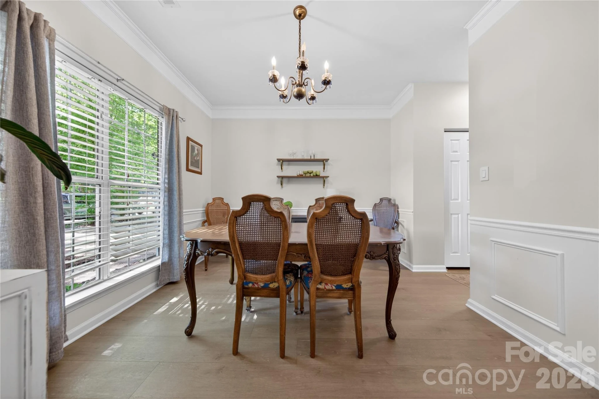 3910 Longwood Drive - Photo 4