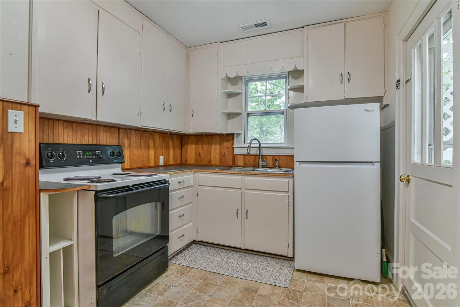 101 Skyland Circle - Photo 4