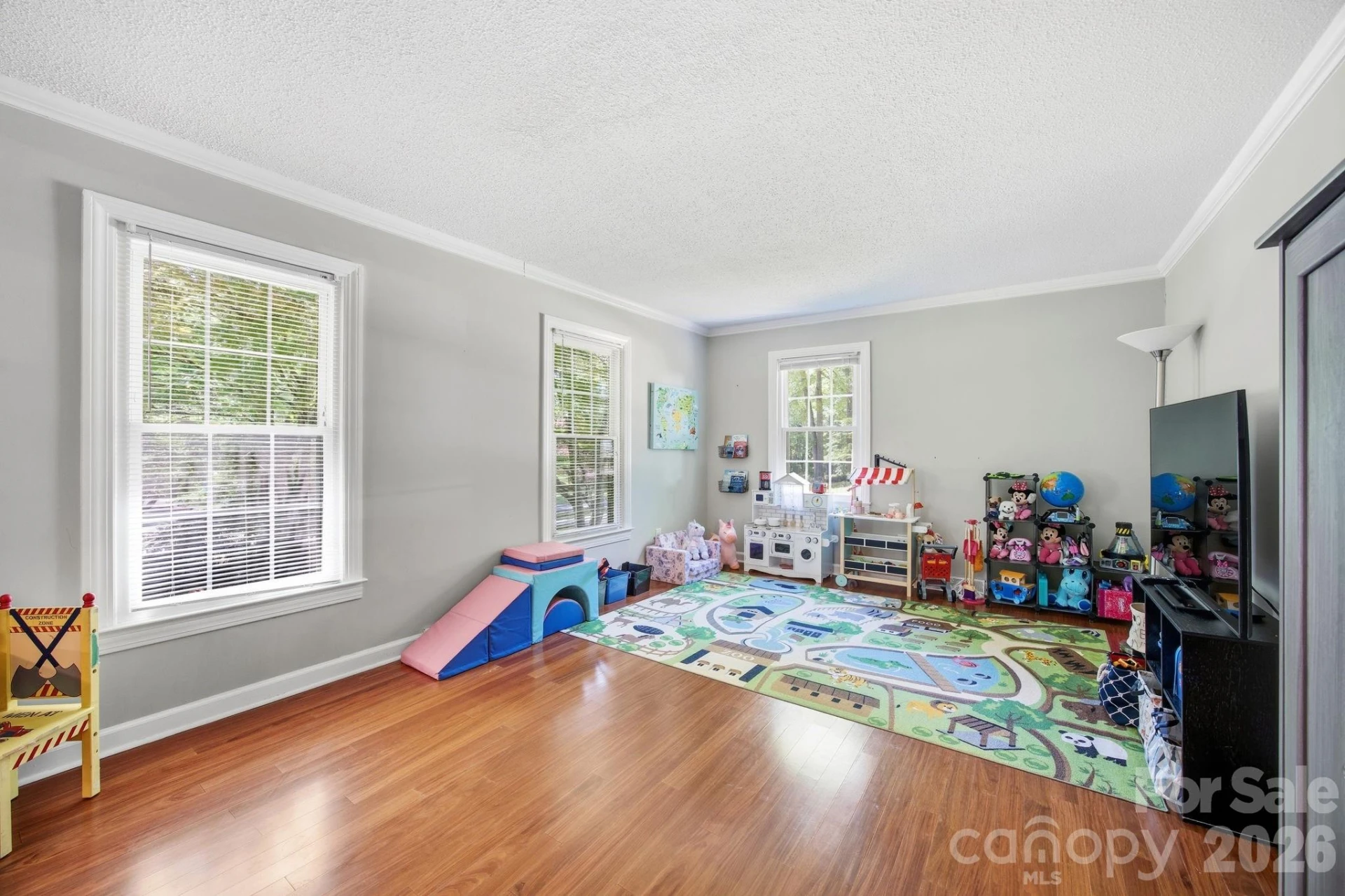 502 Camelot Drive - Photo 12